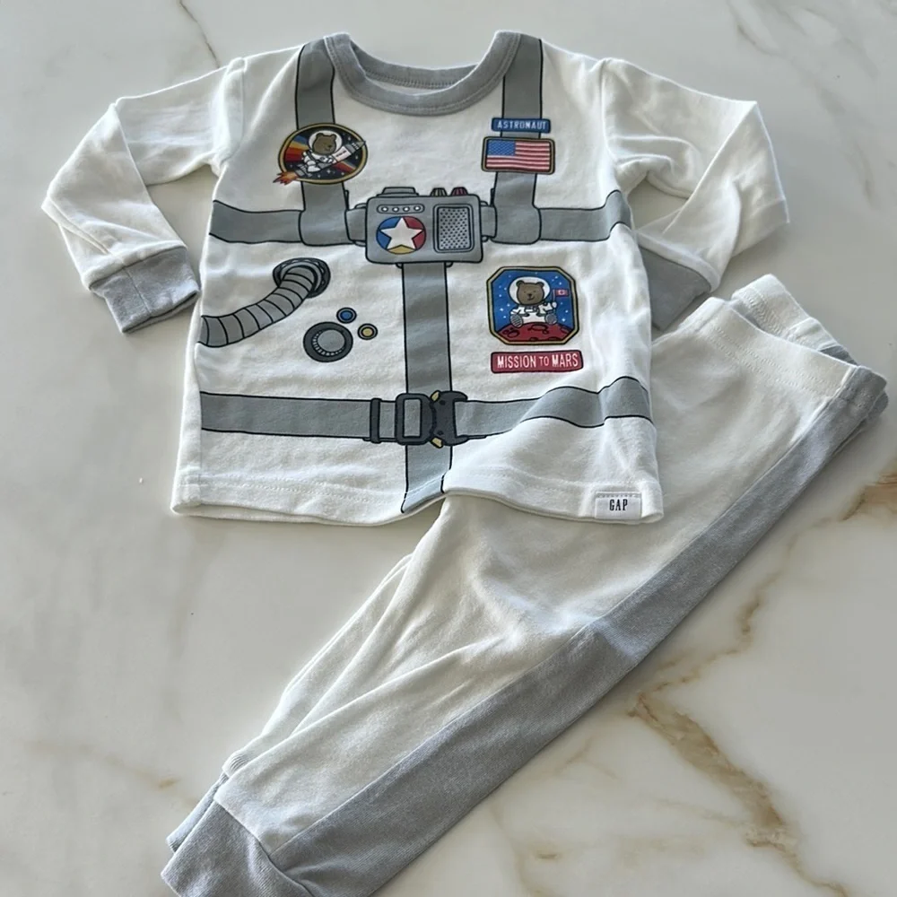 Gap White Astronaut Pajama Set